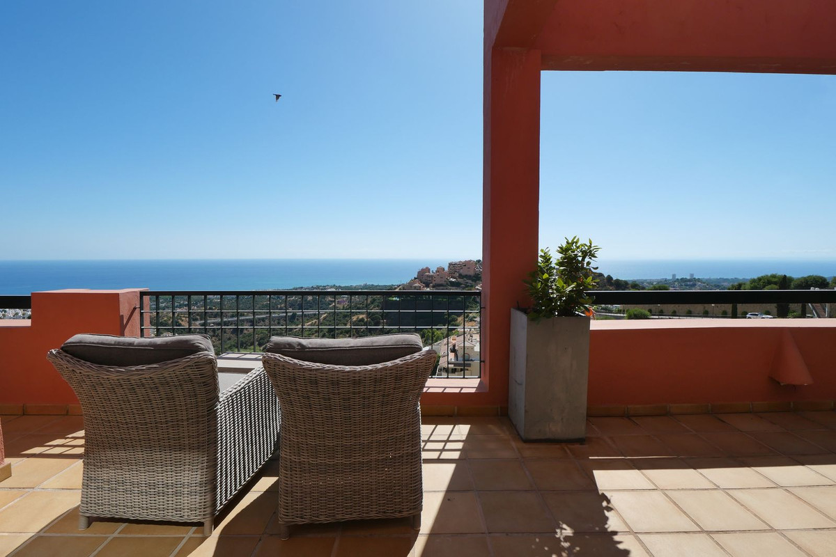 Appartement te koop in Calahonda | 4 slaapkamers H5495473