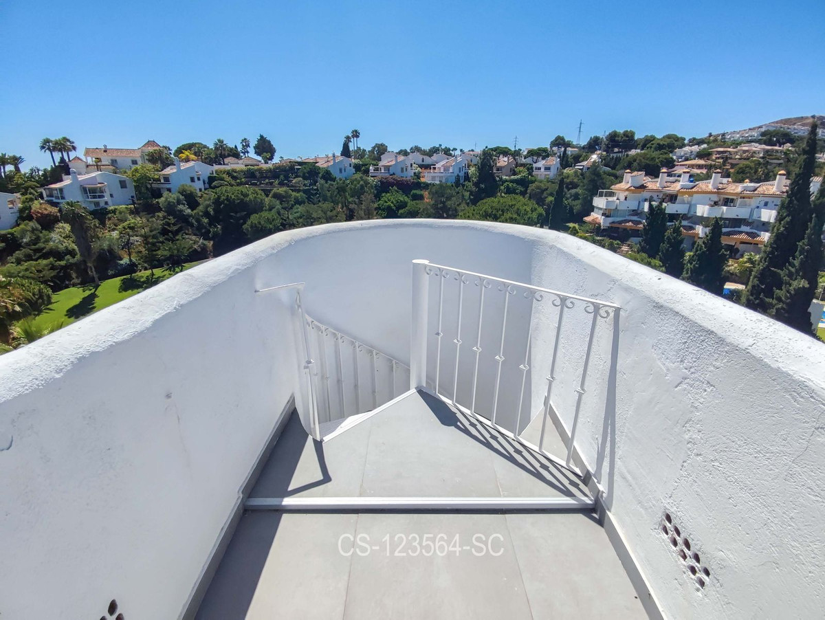Penthouse te koop in Calahonda | 3 slaapkamers H5499493