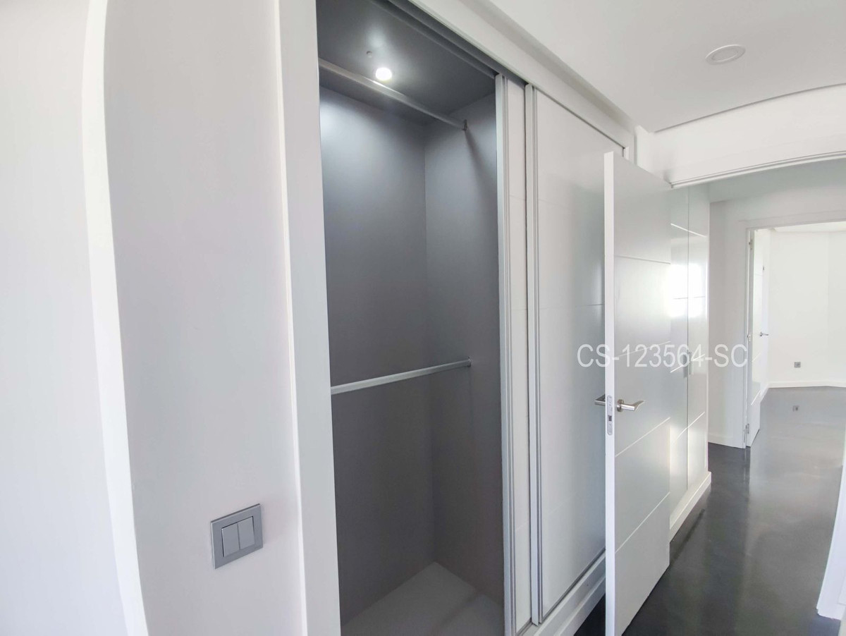 Penthouse te koop in Calahonda | 3 slaapkamers H5499493