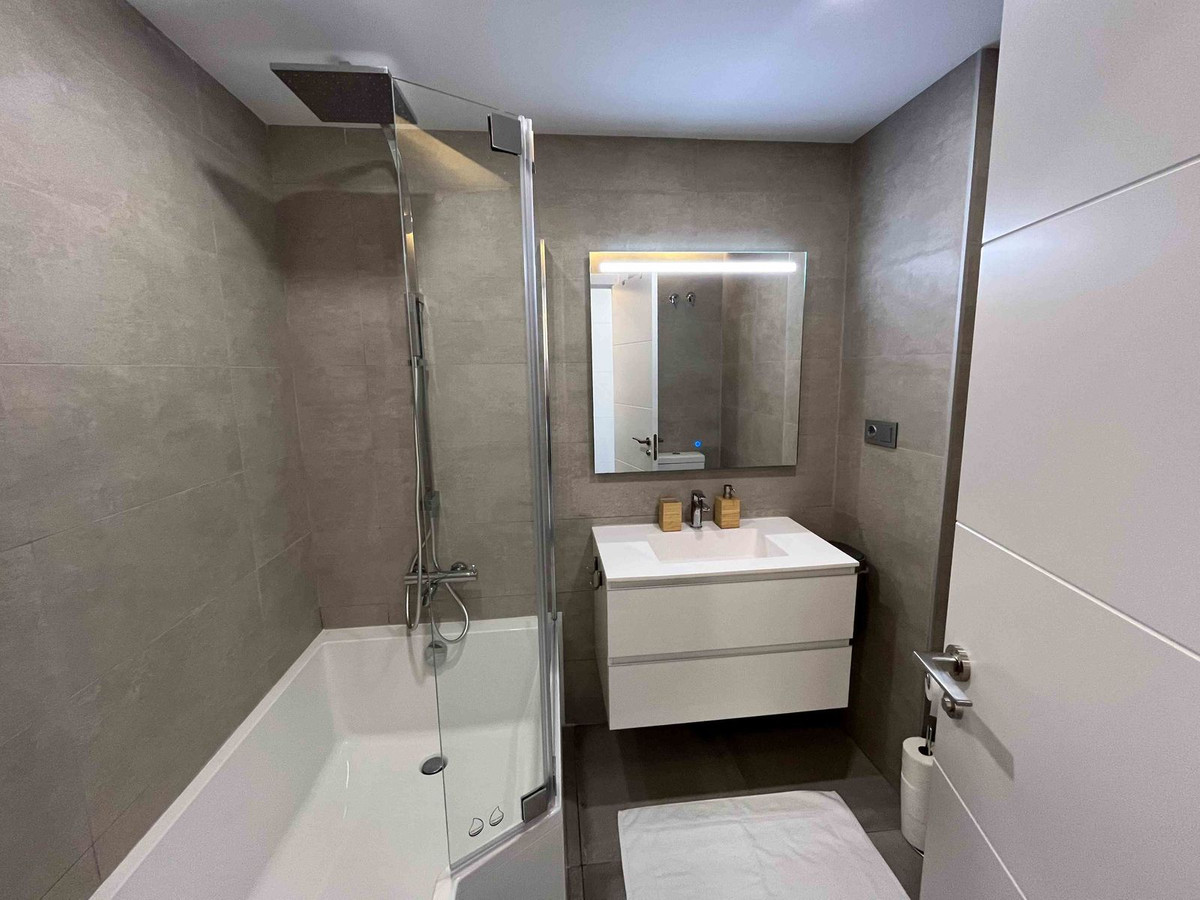 Penthouse te koop in Calahonda | 3 slaapkamers H5499493