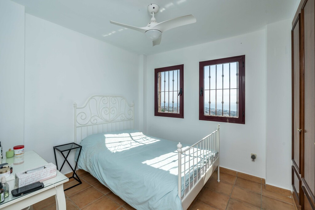 Duplex te koop in Calahonda | 2 slaapkamers H5513359