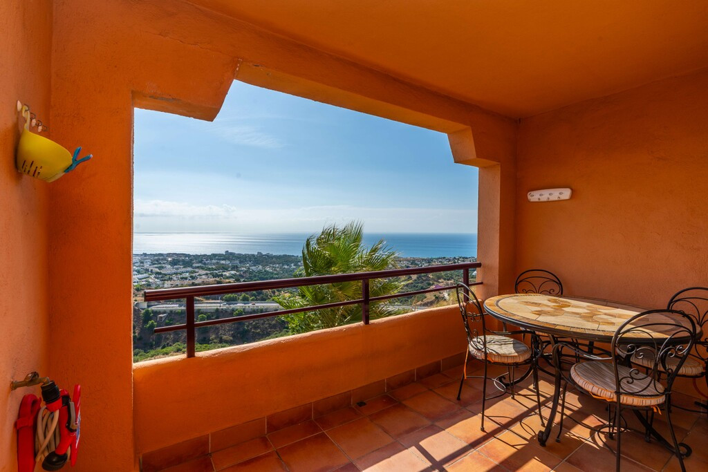 Duplex te koop in Calahonda | 2 slaapkamers H5513359