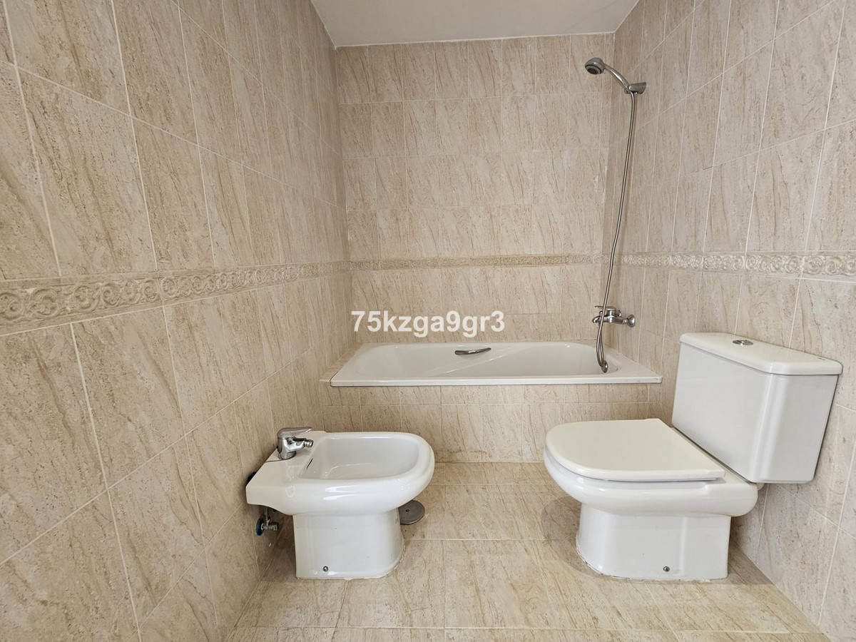 Appartement te koop in Calahonda | 2 slaapkamers H5523247