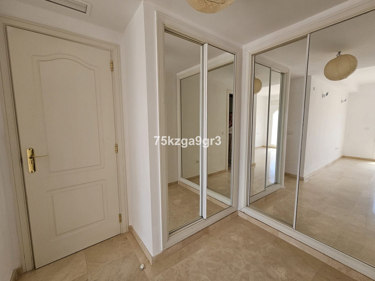 Appartement te koop in Calahonda | 2 slaapkamers H5523247