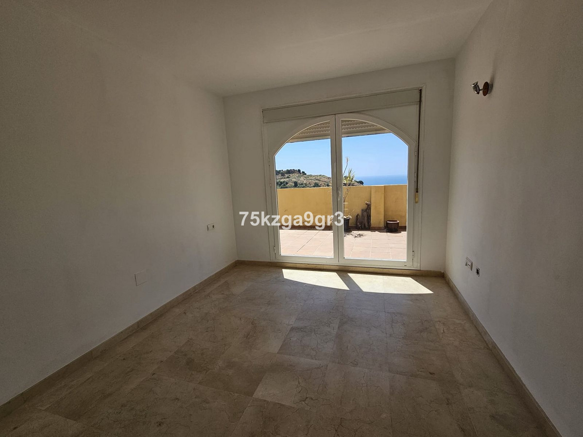 Appartement te koop in Calahonda | 2 slaapkamers H5523247