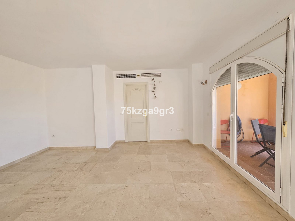 Appartement te koop in Calahonda | 2 slaapkamers H5523247