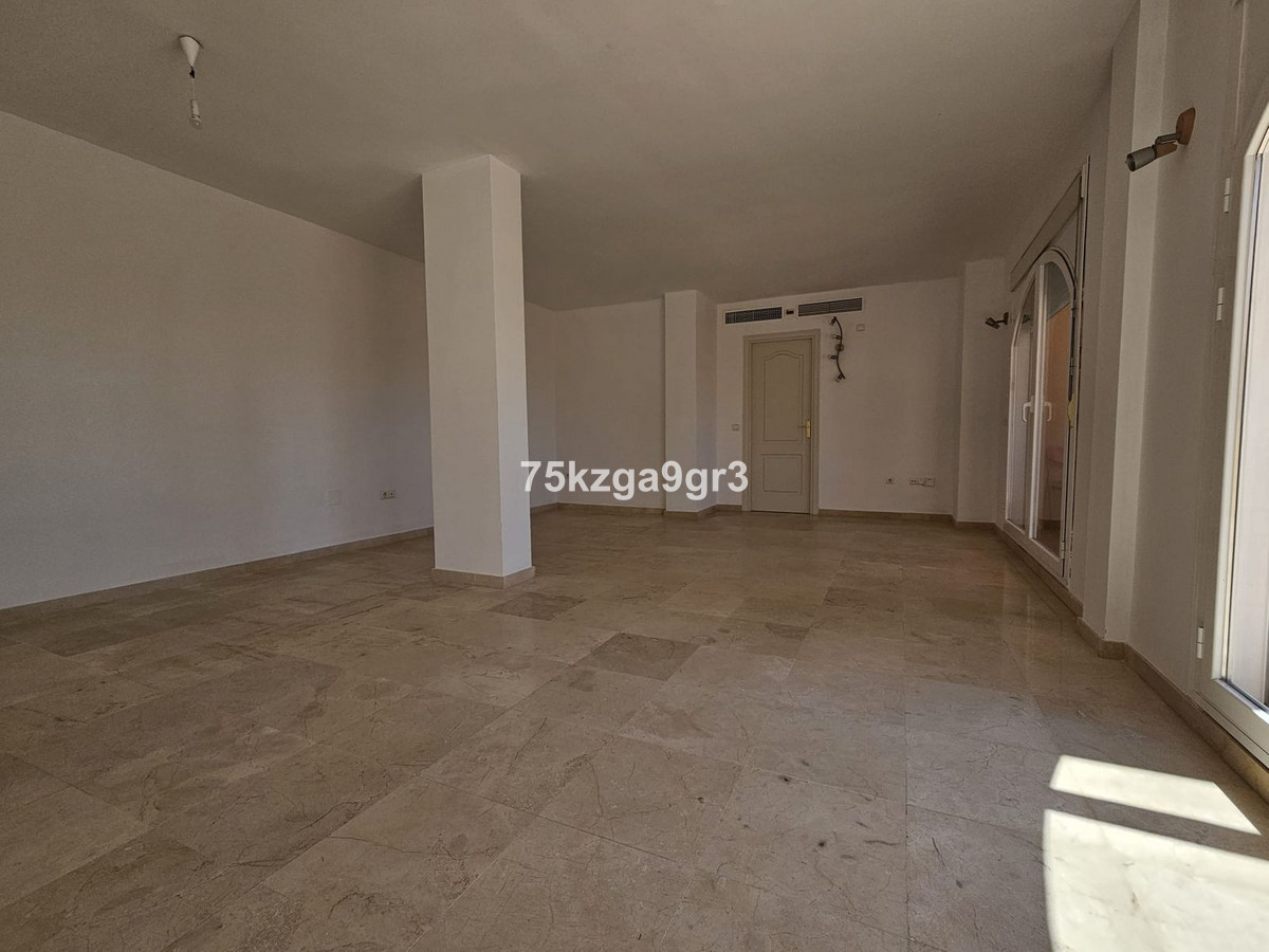 Appartement te koop in Calahonda | 2 slaapkamers H5523247