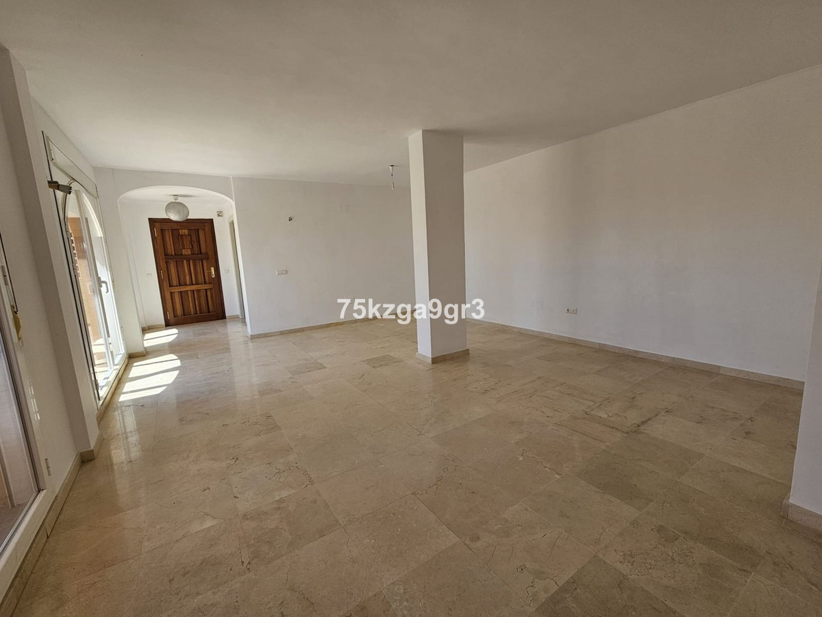 Appartement te koop in Calahonda | 2 slaapkamers H5523247