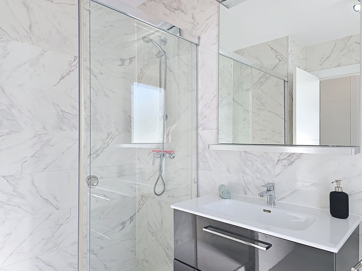 Appartement te koop in Caleta de Vélez | 2 slaapkamers H5232562