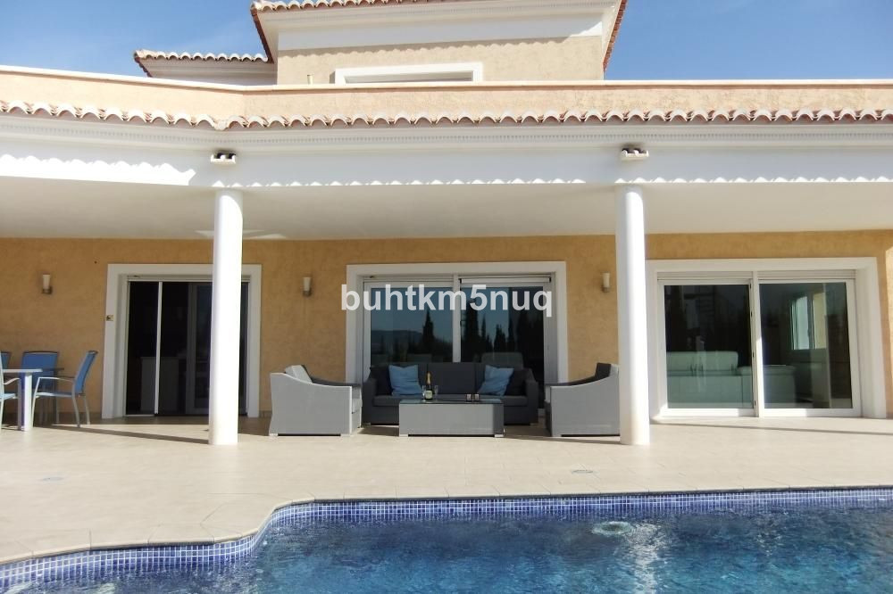 Vrijstaande Villa te koop in Calpe | 4 slaapkamers H5387368