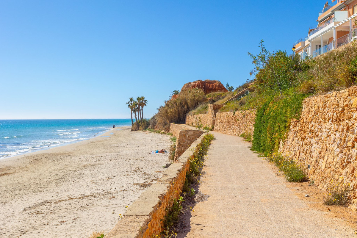 Appartement te koop in Campoamor | 1 slaapkamers H5226235