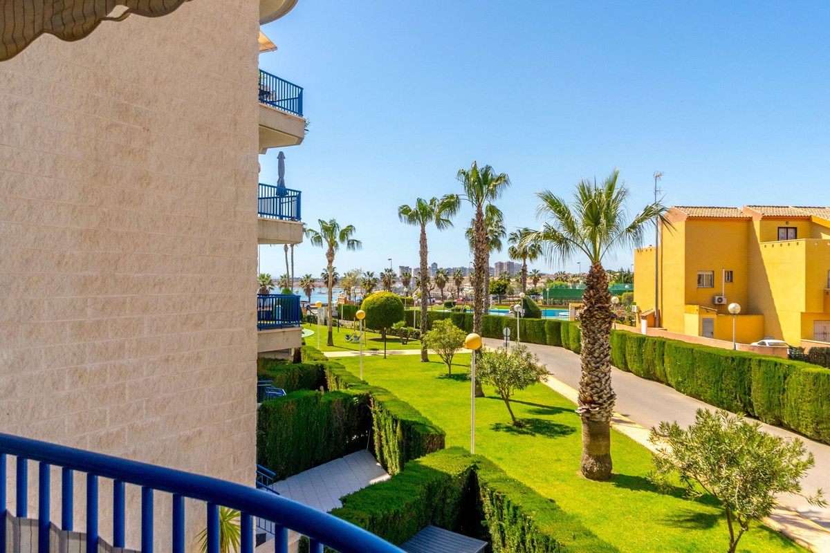 Appartement te koop in Campoamor | 2 slaapkamers H5234974