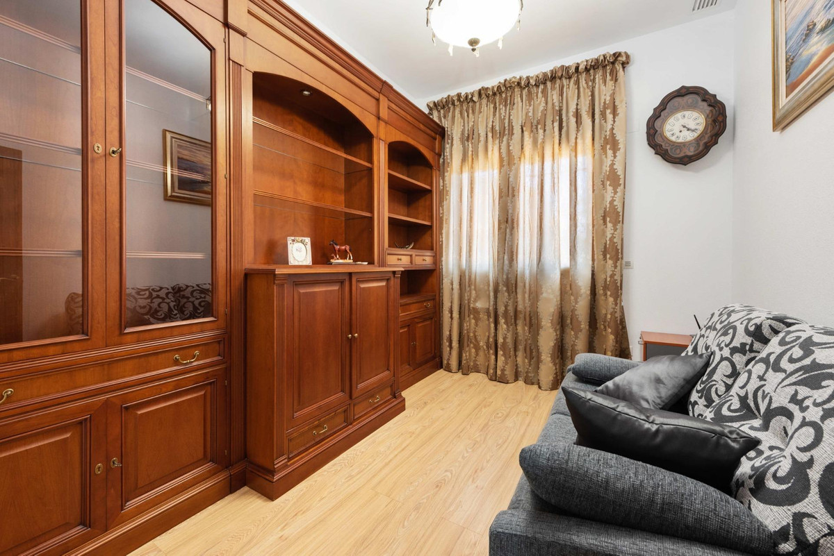 Appartement te koop in Campoamor | 4 slaapkamers H5393575