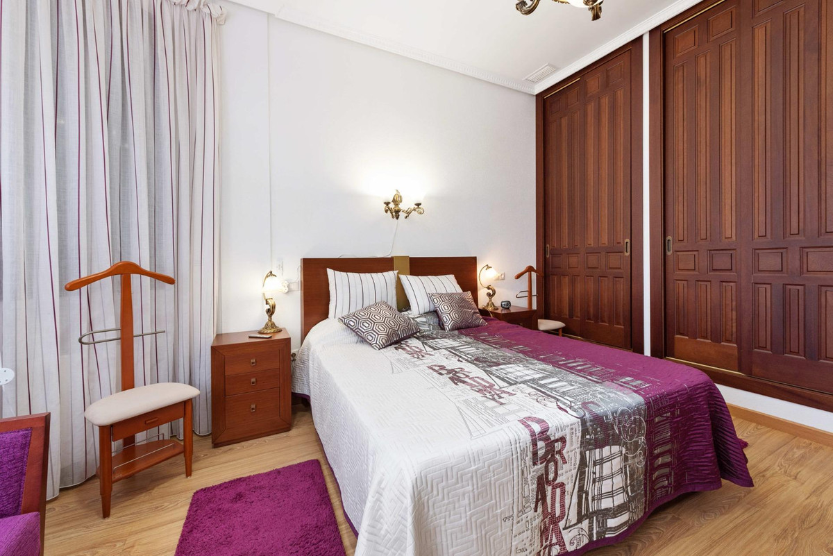 Appartement te koop in Campoamor | 4 slaapkamers H5393575