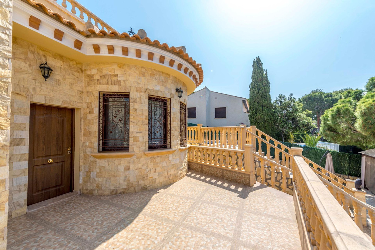 Appartement te koop in Campoamor | 4 slaapkamers H5393575