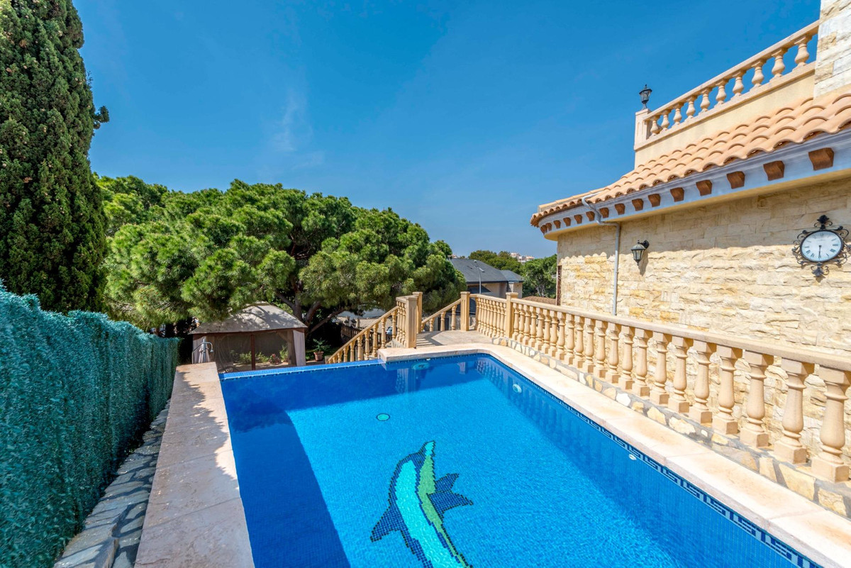 Appartement te koop in Campoamor | 4 slaapkamers H5393575