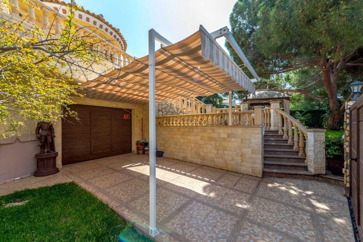 Appartement te koop in Campoamor | 4 slaapkamers H5393575