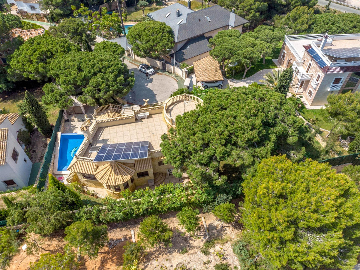 Appartement te koop in Campoamor | 4 slaapkamers H5393575