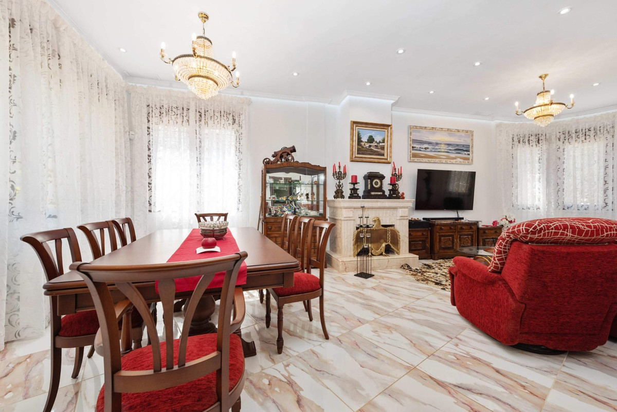 Appartement te koop in Campoamor | 4 slaapkamers H5393575