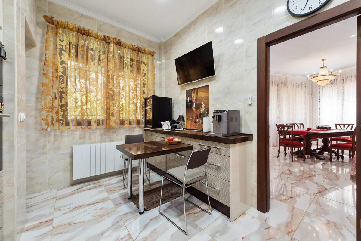 Appartement te koop in Campoamor | 4 slaapkamers H5393575