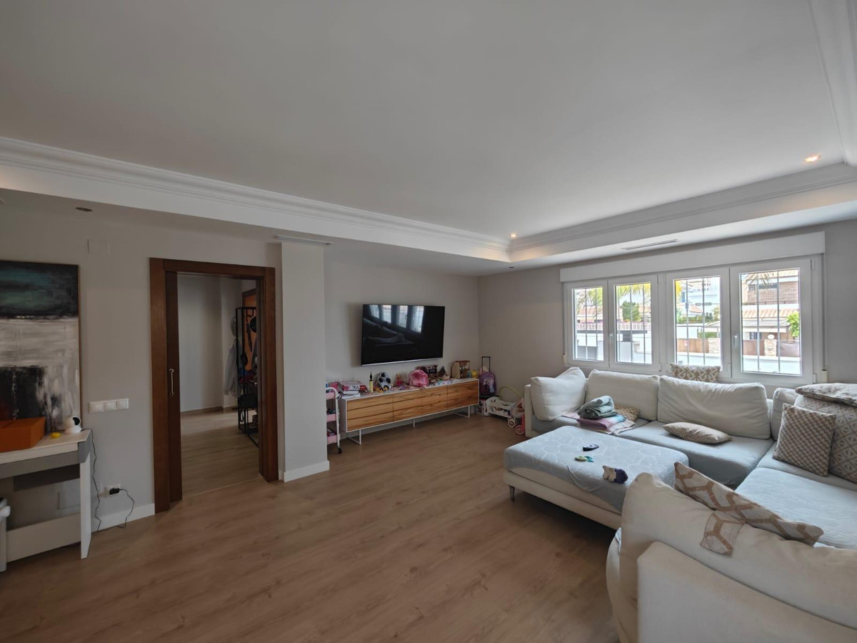 Huis te koop in Campoamor | 4 slaapkamers H5453653