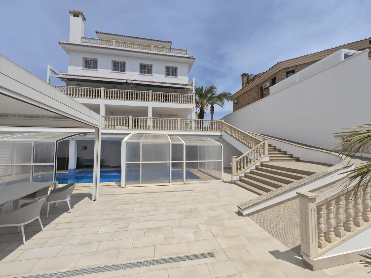 Huis te koop in Campoamor | 4 slaapkamers H5453653