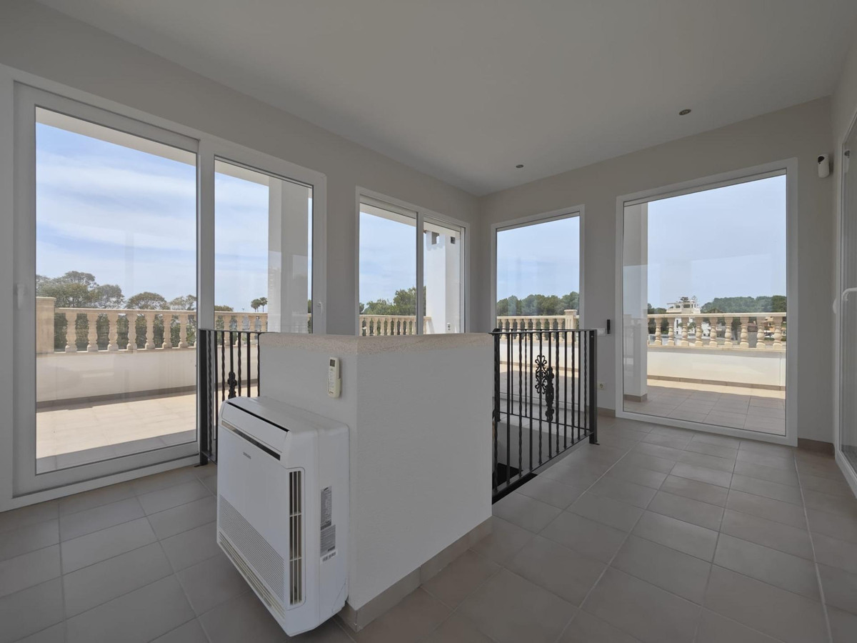 Huis te koop in Campoamor | 4 slaapkamers H5453653