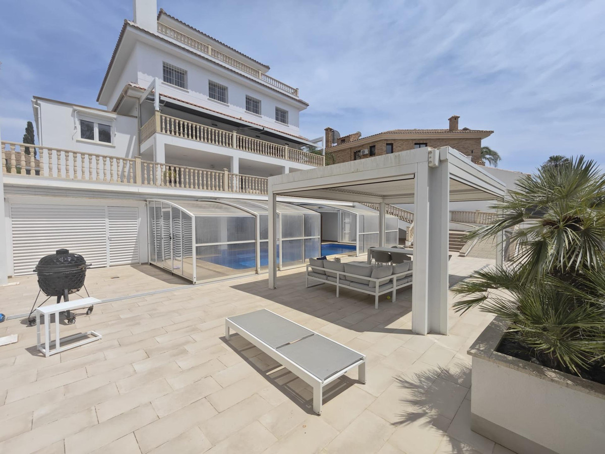 Huis te koop in Campoamor | 4 slaapkamers H5453653