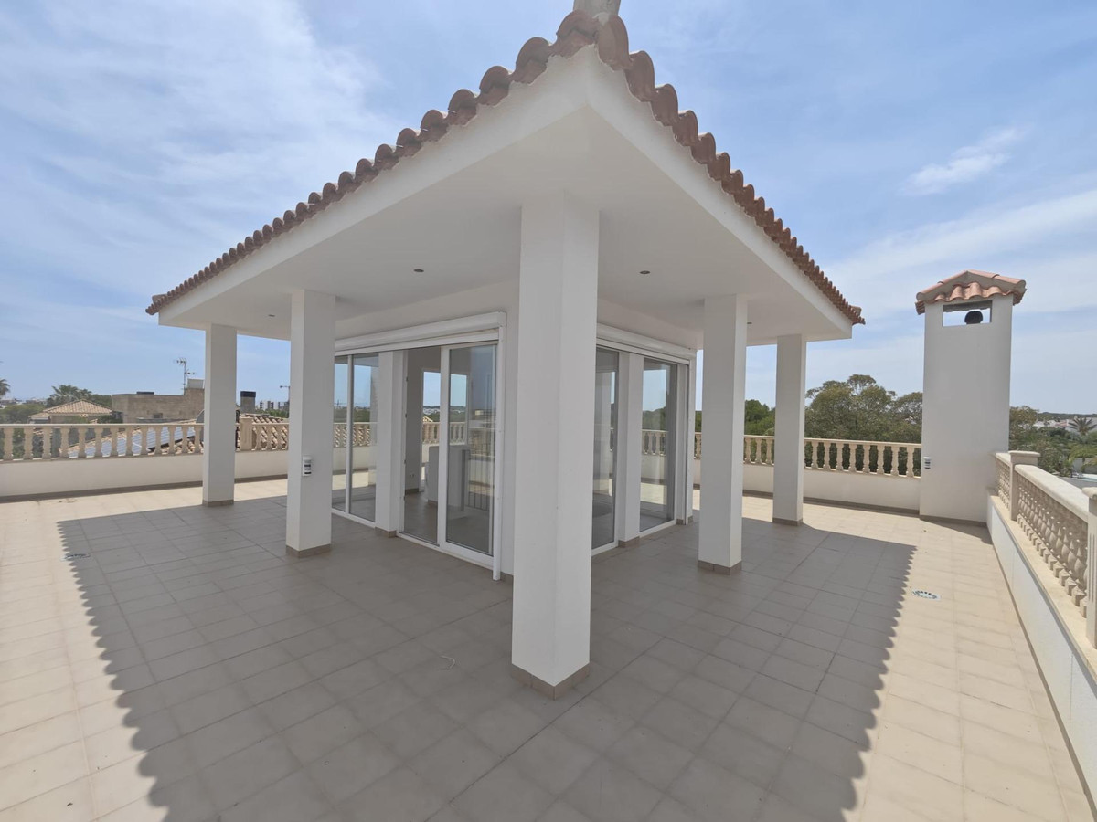 Huis te koop in Campoamor | 4 slaapkamers H5453653