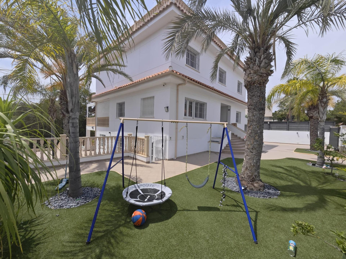 Huis te koop in Campoamor | 4 slaapkamers H5453653