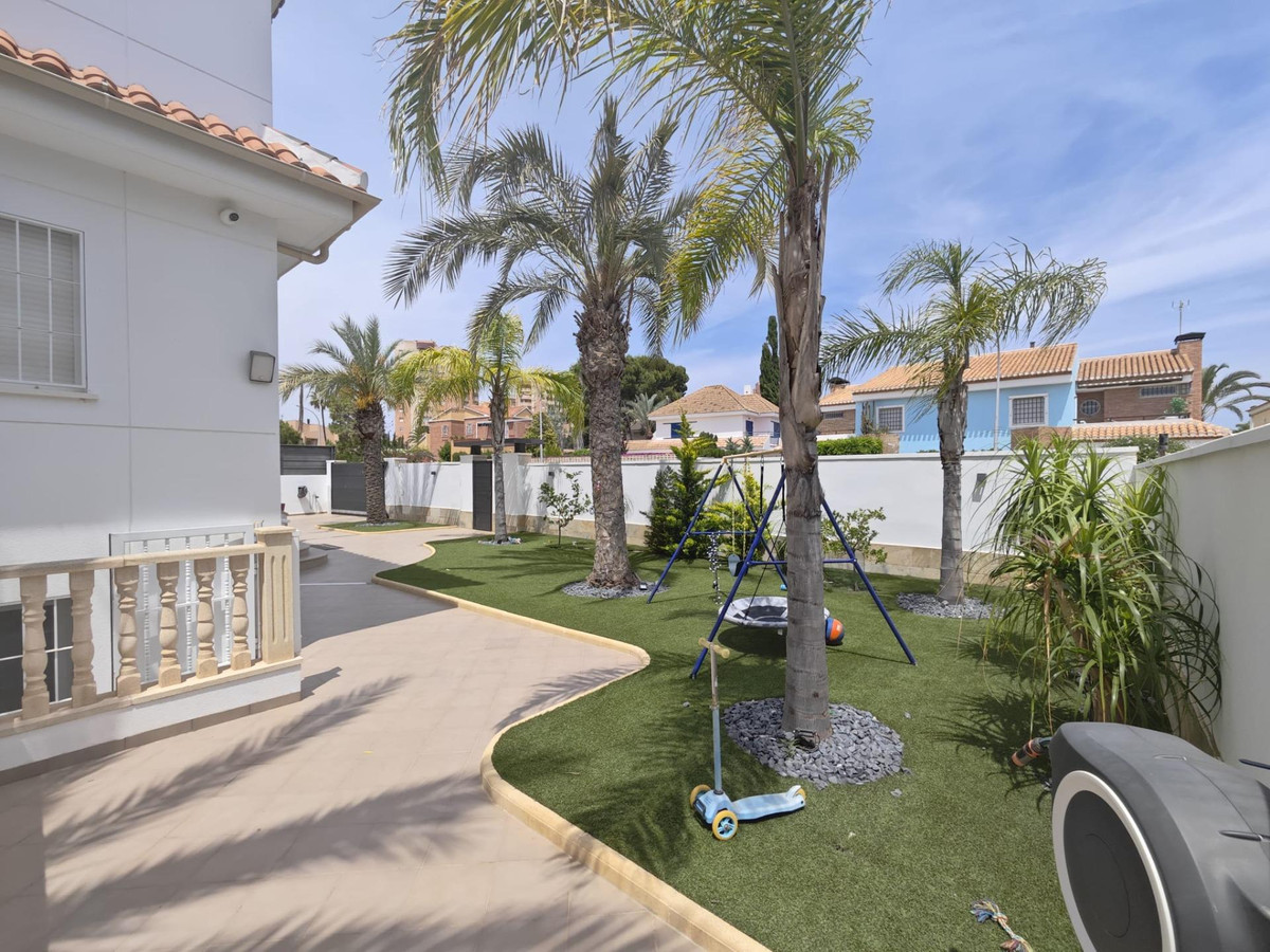Huis te koop in Campoamor | 4 slaapkamers H5453653