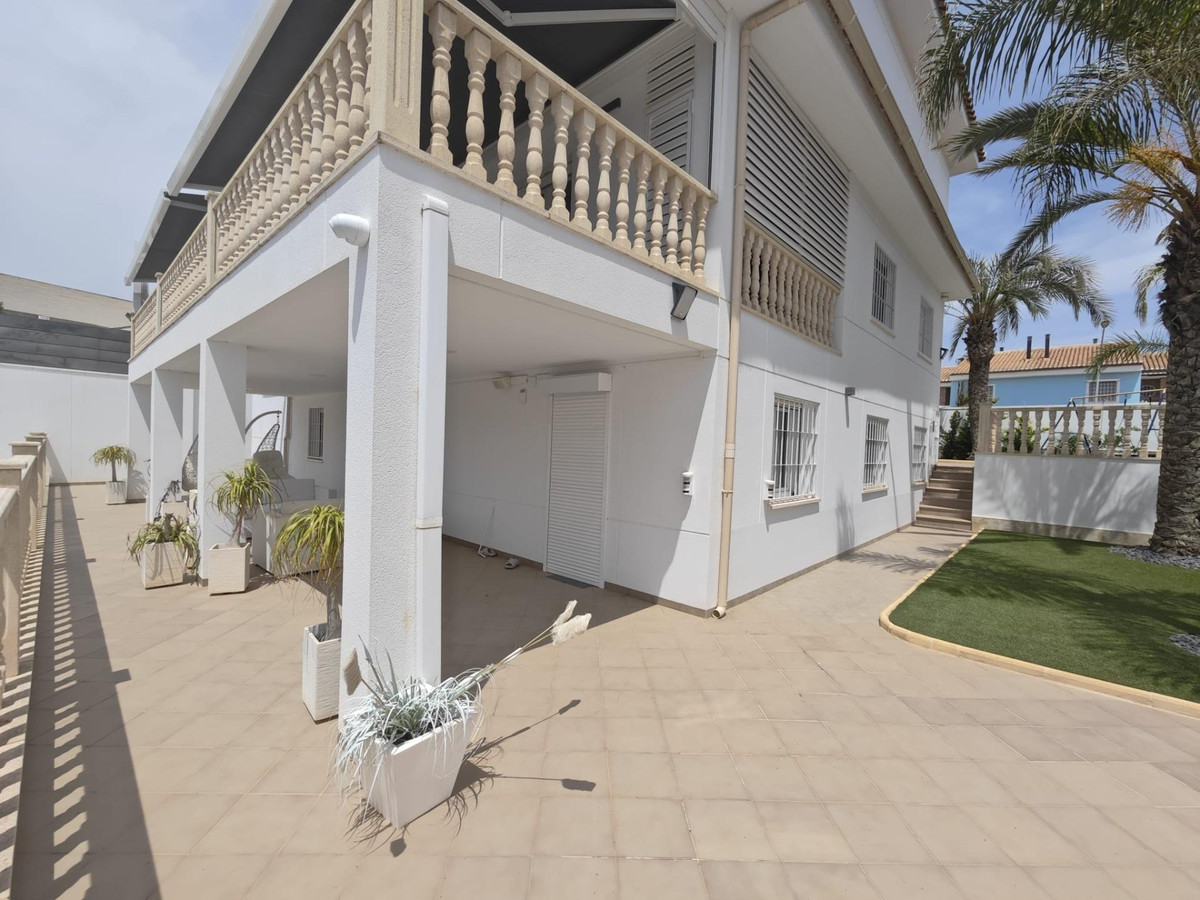 Huis te koop in Campoamor | 4 slaapkamers H5453653