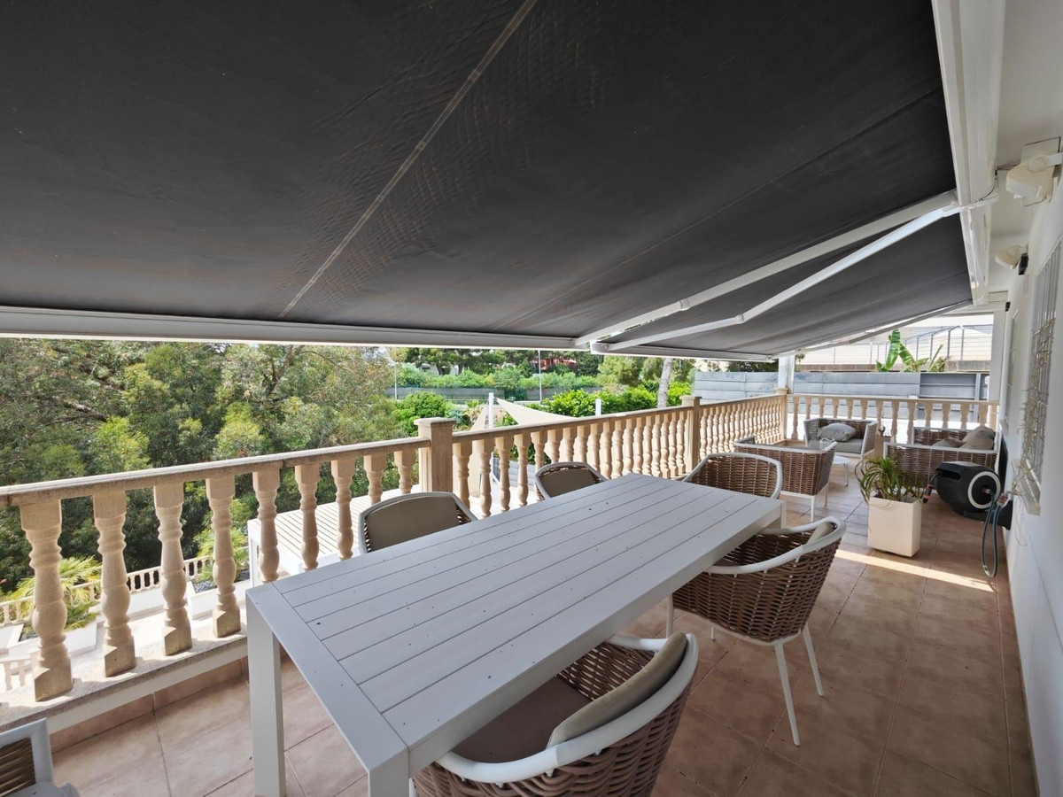 Huis te koop in Campoamor | 4 slaapkamers H5453653