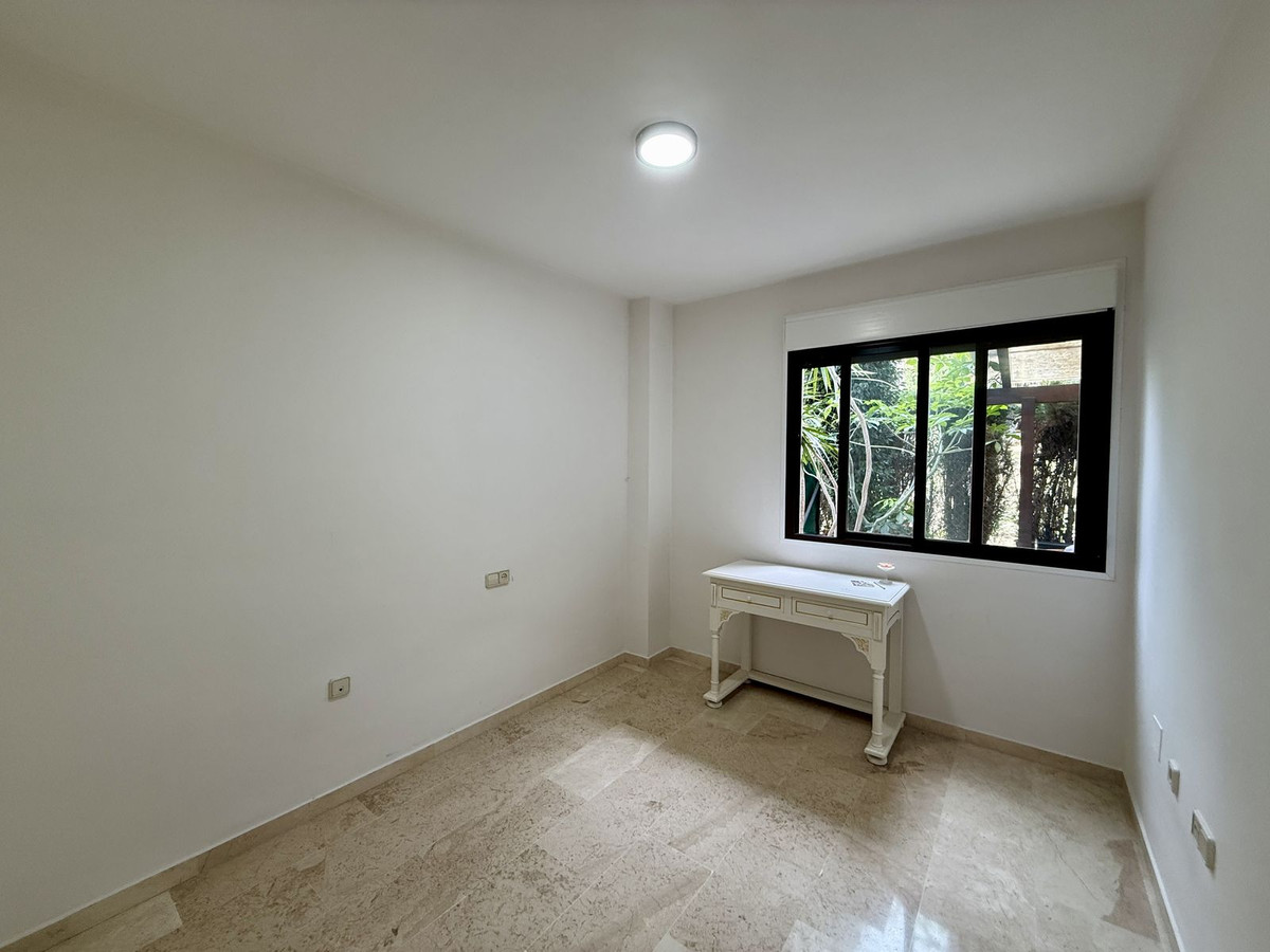 Begane grond appartement in Cancelada-12