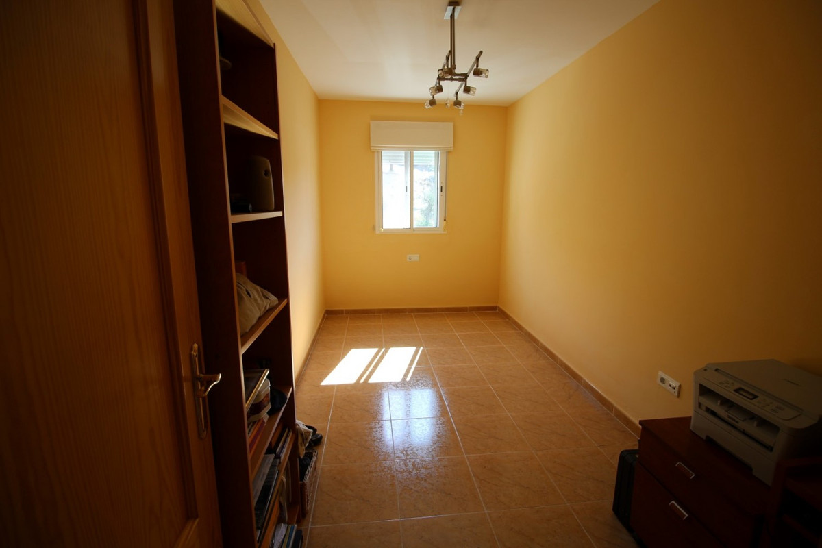 Tussenverdieping Appartement in Canillas de Aceituno-10