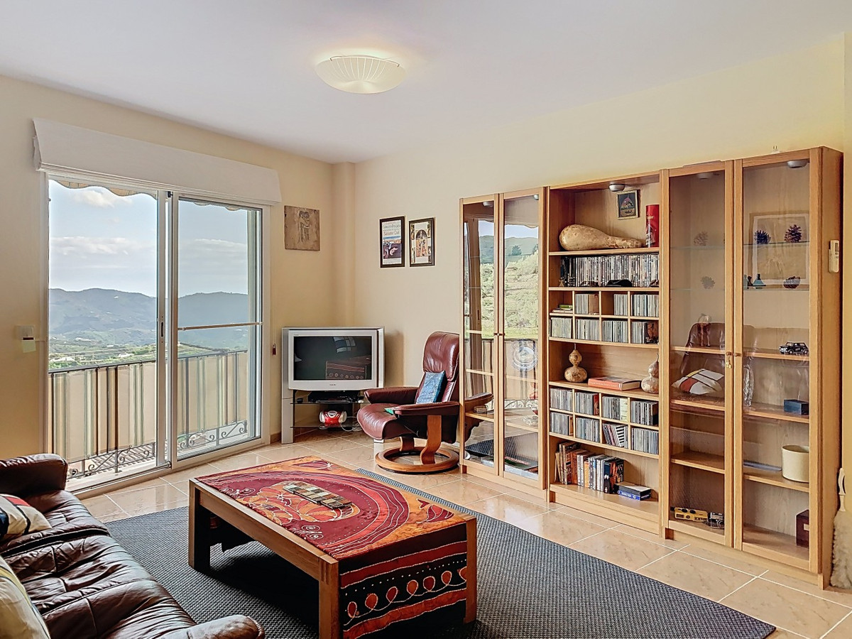 Tussenverdieping Appartement in Canillas de Aceituno-1