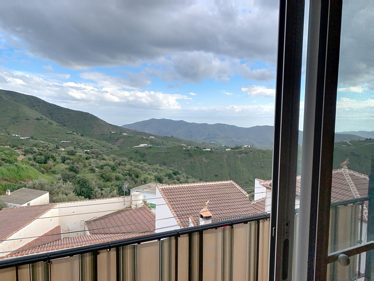 Tussenverdieping Appartement in Canillas de Aceituno-10