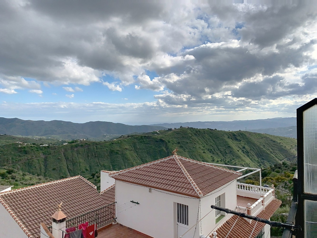 Tussenverdieping Appartement in Canillas de Aceituno-24