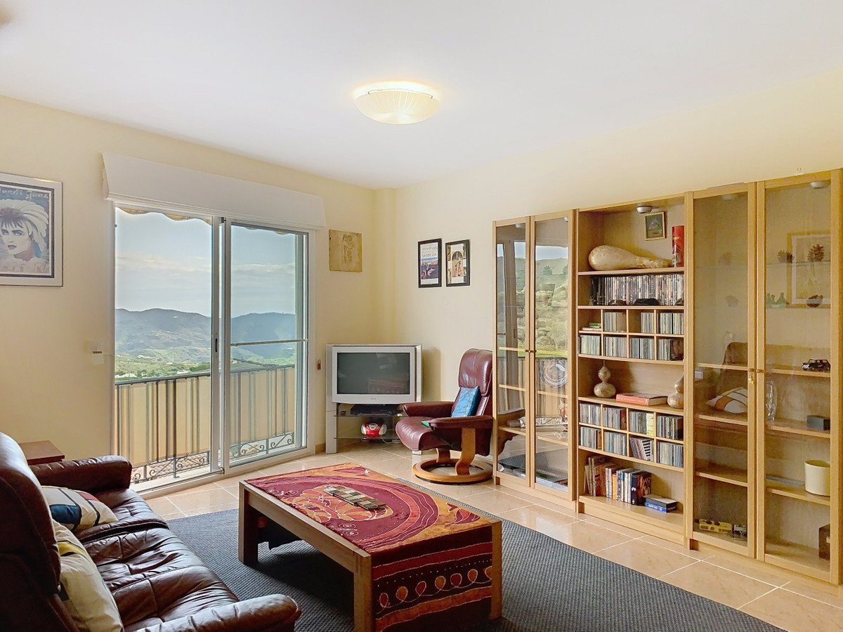 Tussenverdieping Appartement in Canillas de Aceituno-9