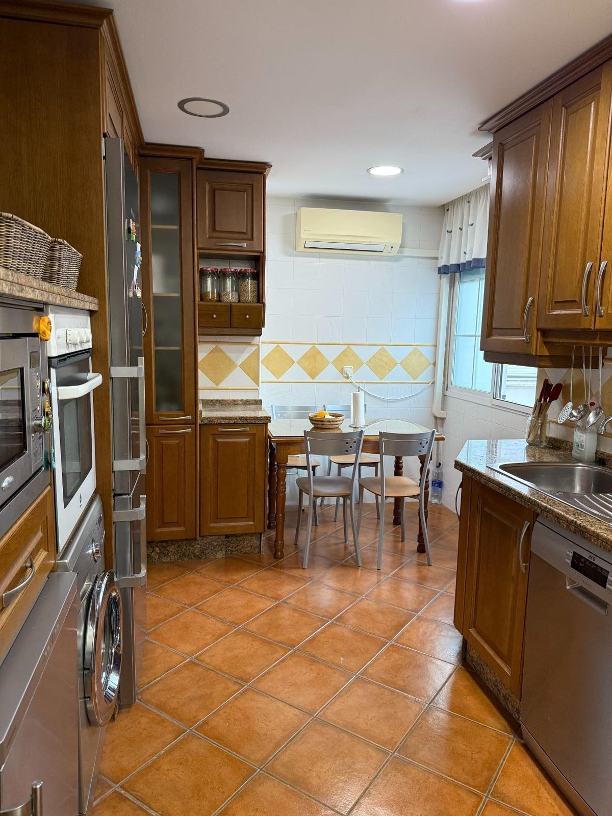 Appartement te koop in Capuchinos | 3 slaapkamers H5170852