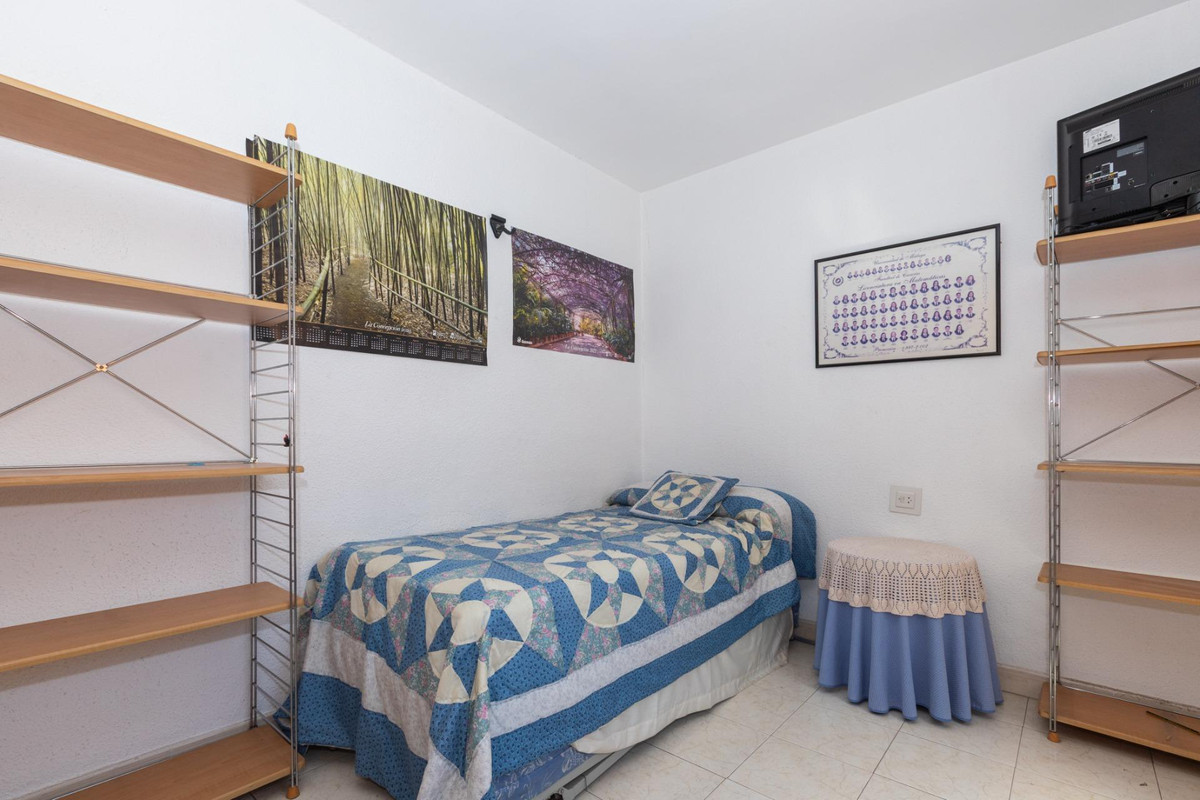 Begane grond appartement in Carranque-9