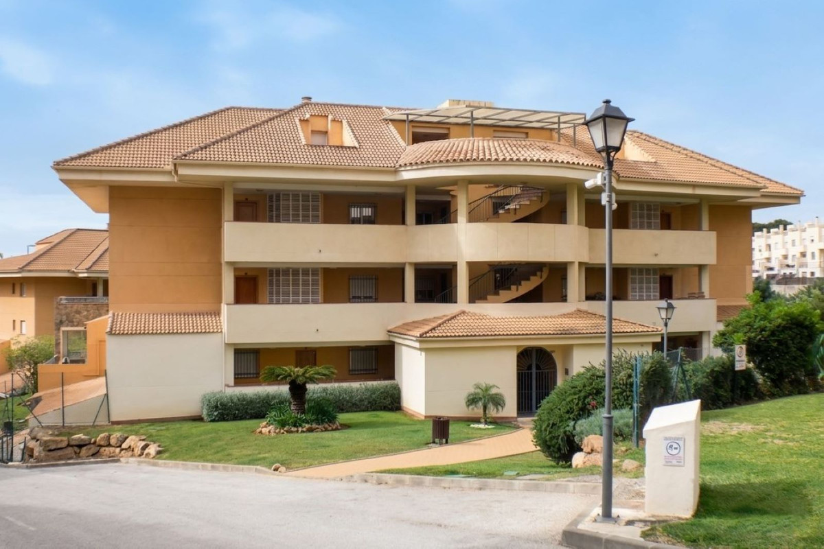 Appartement te koop in Carvajal | 2 slaapkamers H5380849