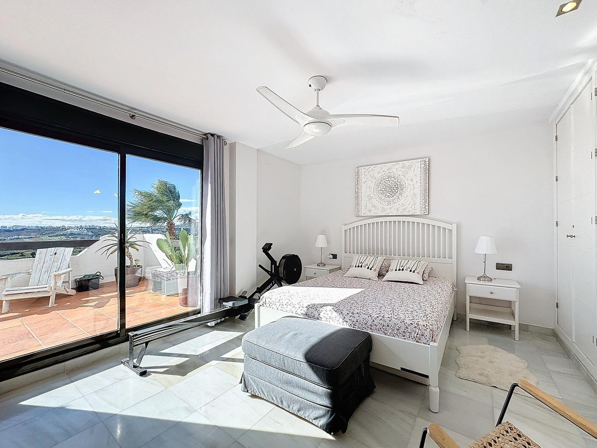 Penthouse te koop in Casares | 4 slaapkamers H5027140