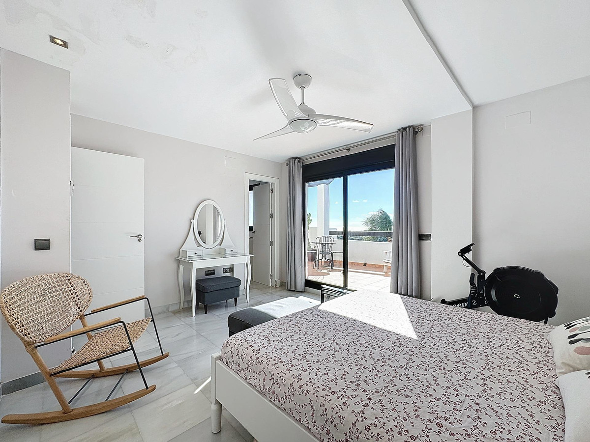 Penthouse te koop in Casares | 4 slaapkamers H5027140