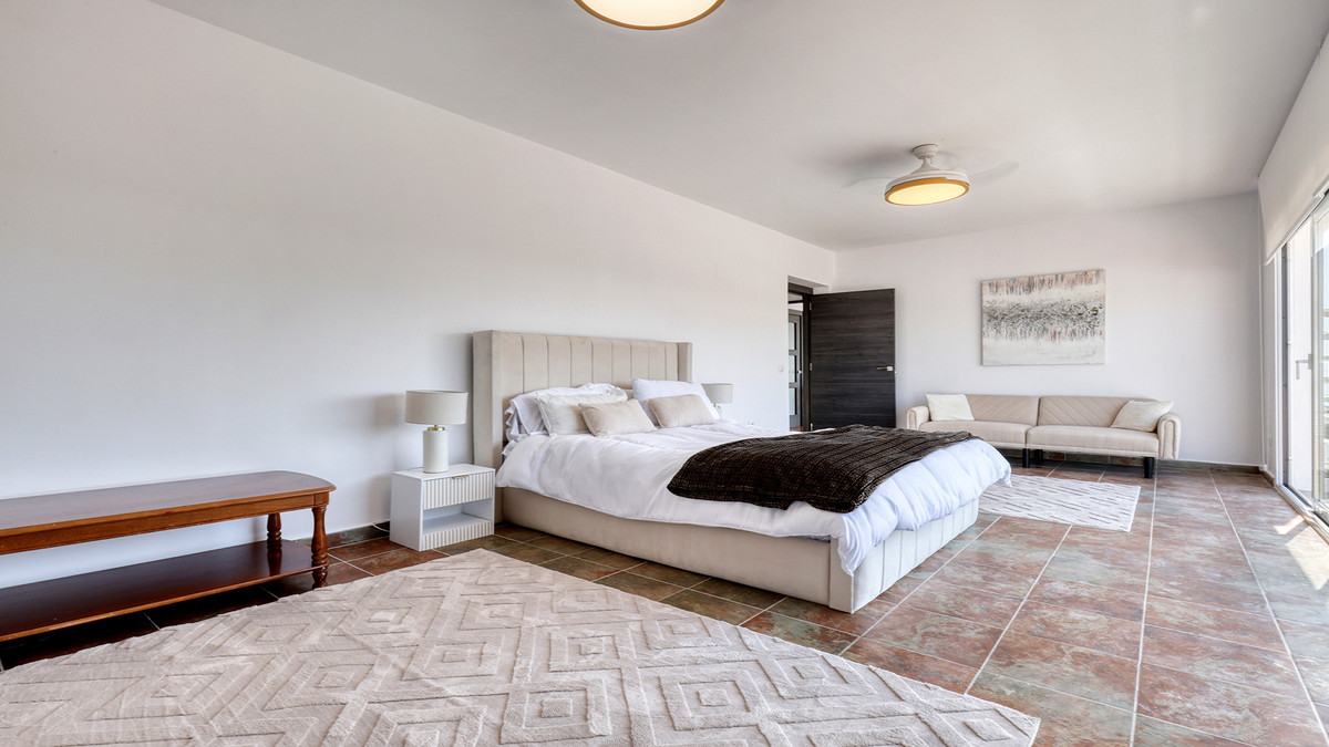 Huis te koop in Casares | 5 slaapkamers H5134810