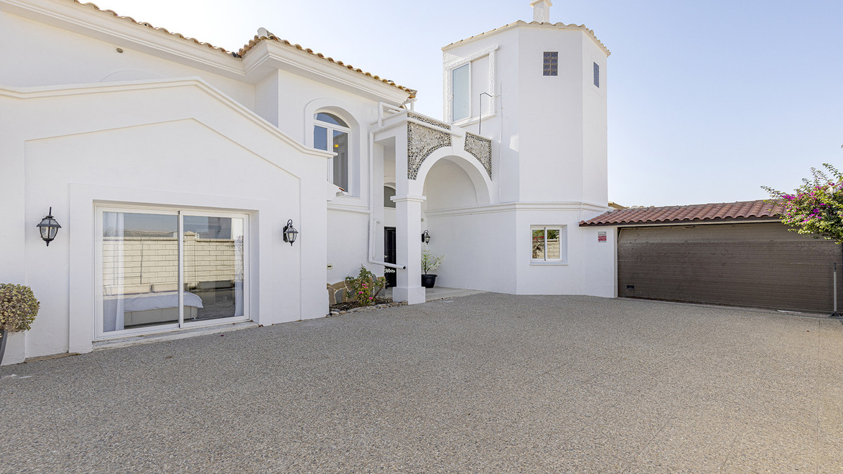 Huis te koop in Casares | 5 slaapkamers H5134810