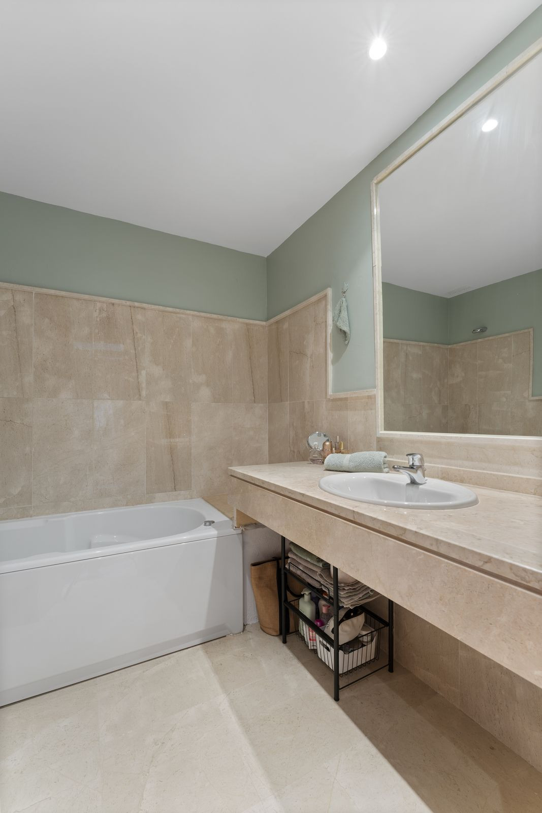 Appartement te koop in Casares | 2 slaapkamers H5225503