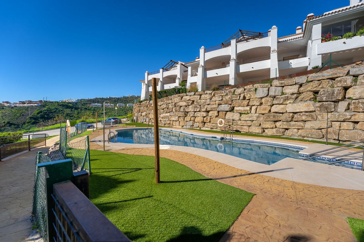 Appartement te koop in Casares | 2 slaapkamers H5225503