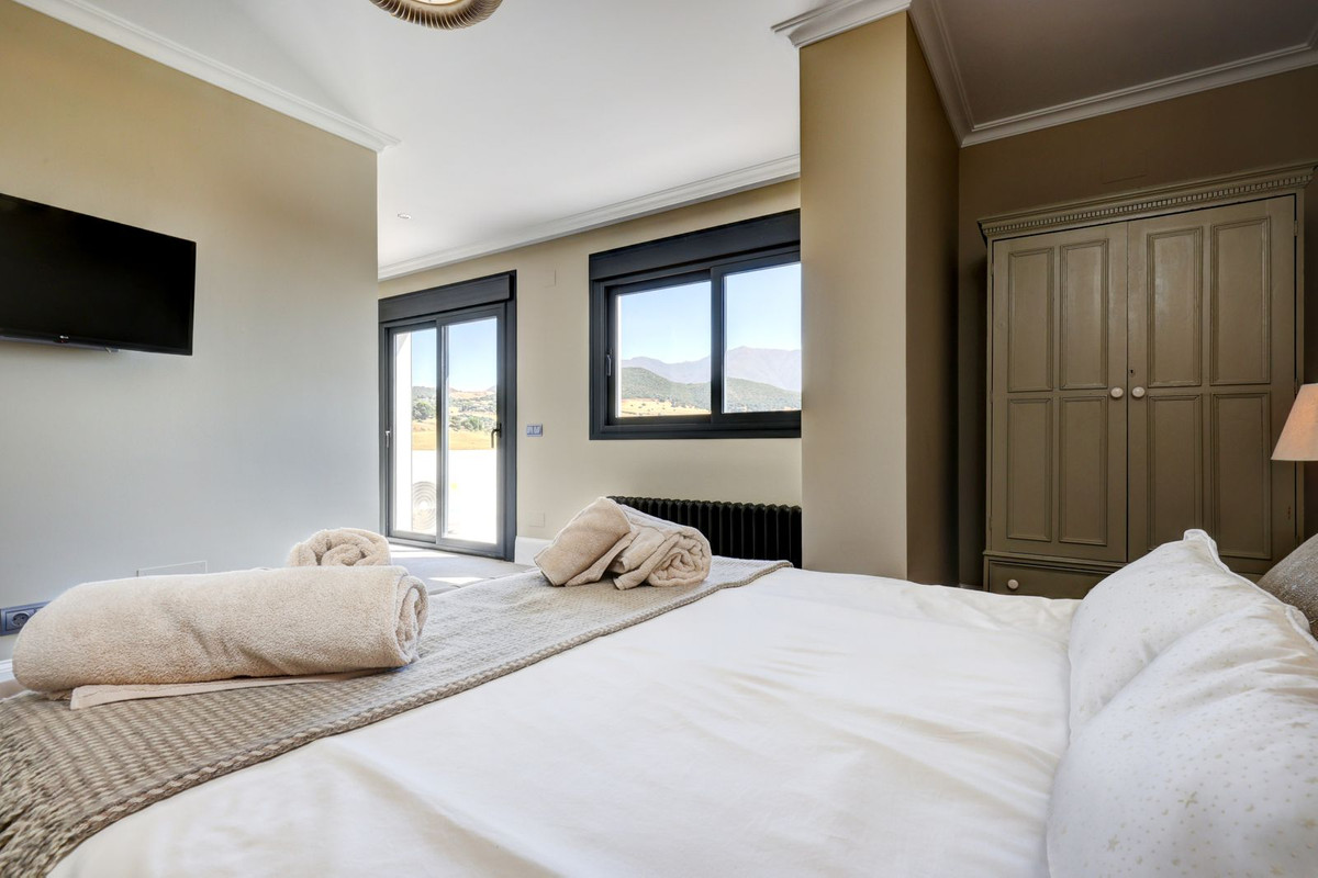 Huis te koop in Casares | 4 slaapkamers H5259436