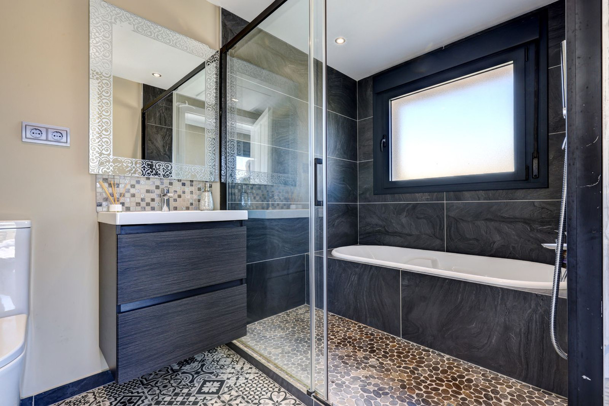 Huis te koop in Casares | 4 slaapkamers H5259436